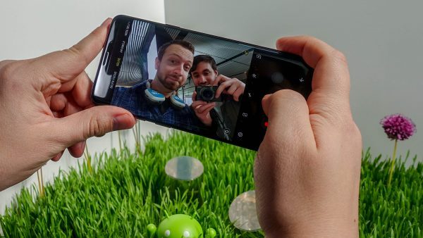 Camera trước Samsung S9 / S9 Plus lý tưởng selffi