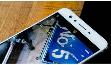 Oppo R11 / R11 Plus lỗi màn hình , trắng màn hình