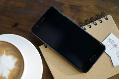 Oppo F3-F3 Plus-F3-lite-thay-vo-thay-suon