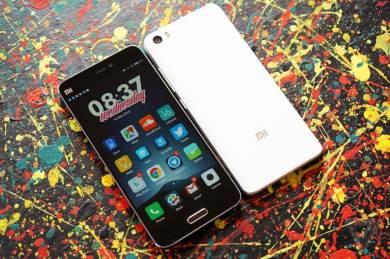 xiaomi-mi5-5s-5x-5c-5splus-thay-vo-thay-suon