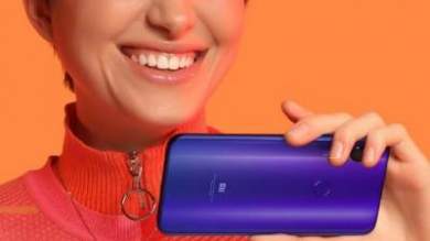 thay nắp lưng Xiaomi Mi Play