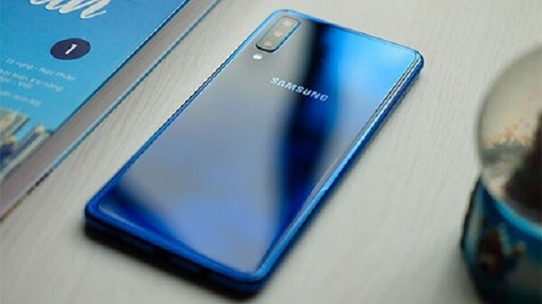 Samsung A60 Thay Nap Lung1