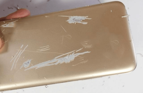 Xiaomi Mi 8 Lite Bi Tray Xuoc Sau Thoi Gian Su Dung