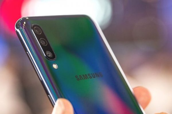 Thay Camera Sau Samsung A60(1)