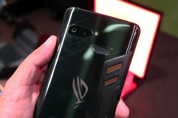 Asus Rog Phone Thay Vo Thay Suon 2