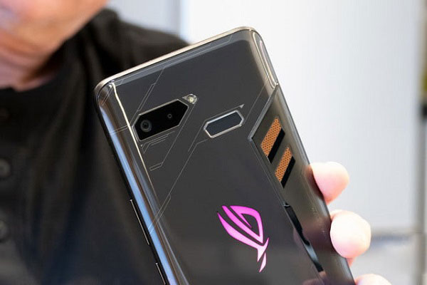 Asus Rog Phone Thay Vo Thay Suon4