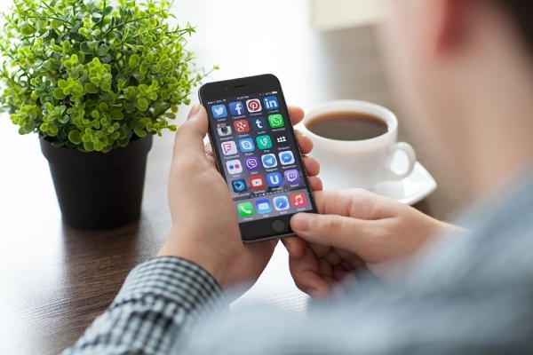 Dien Thoai Bi Nong 5