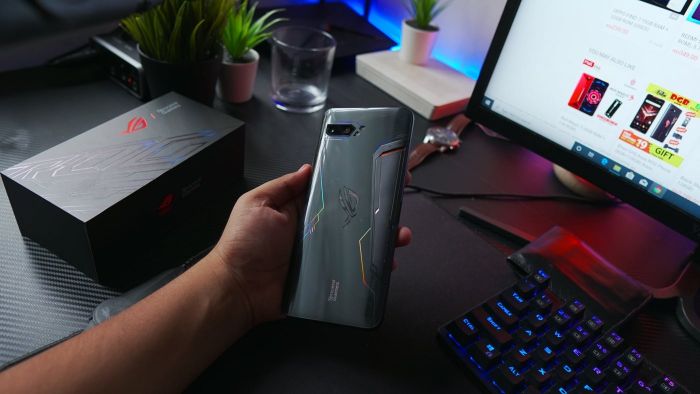 Thay Ic Nguon Cho Chiec Asus Rog Phone 3 1